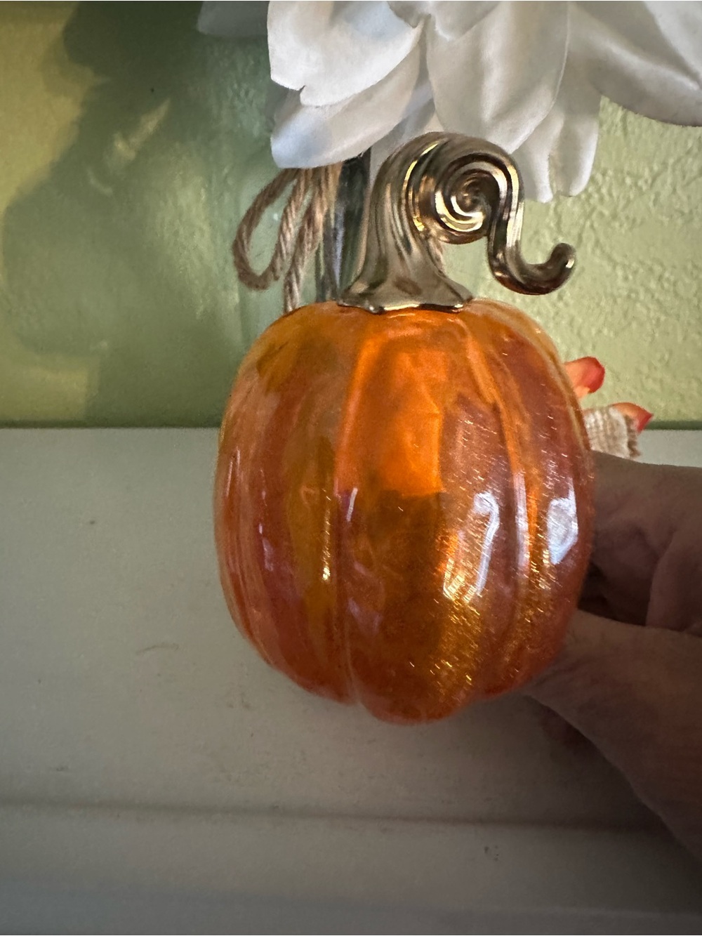 White Barn Orange Pumpkin wallflower plug Accent with Gold-Tone Stem
